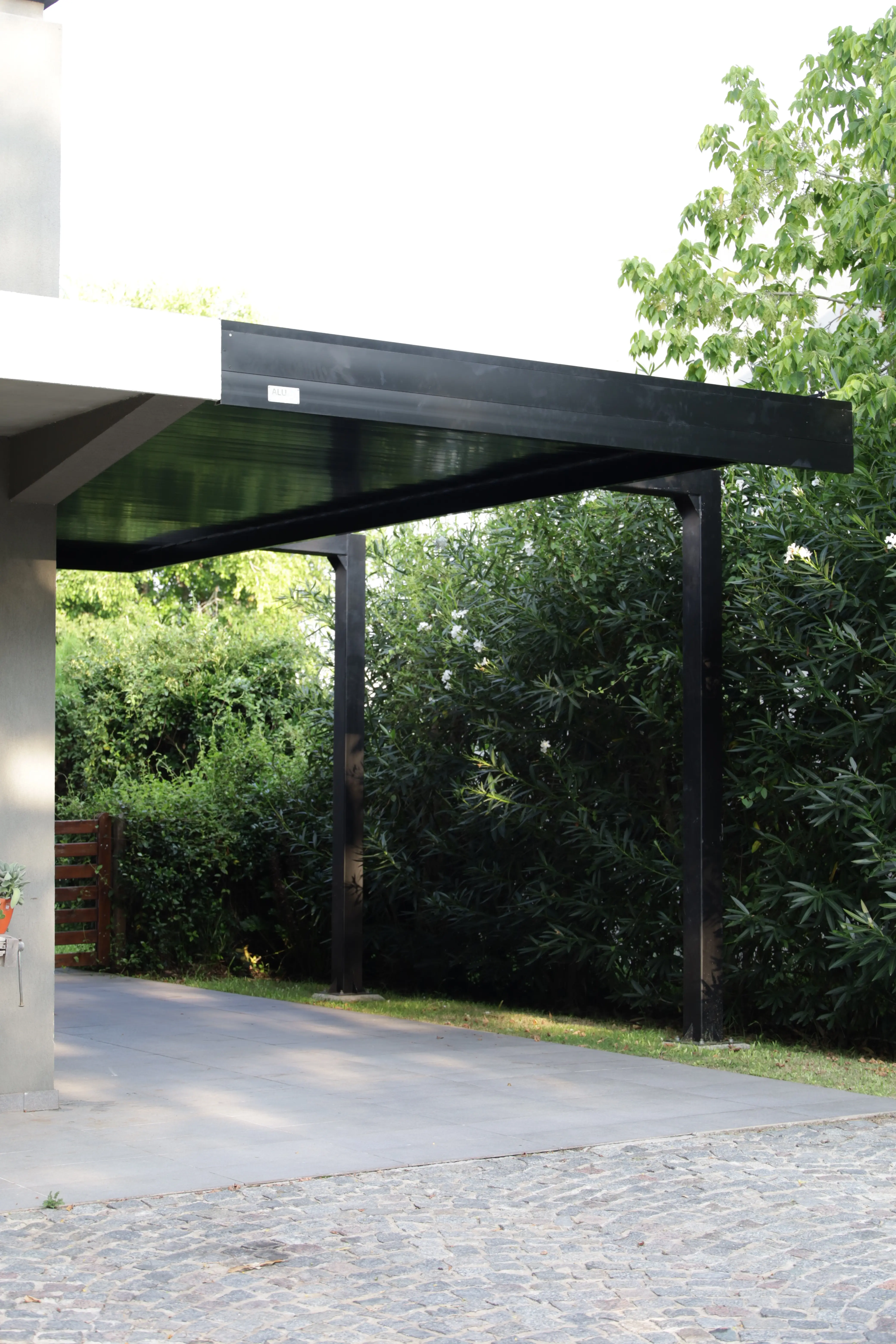 Pergola vista perfil izquierdo